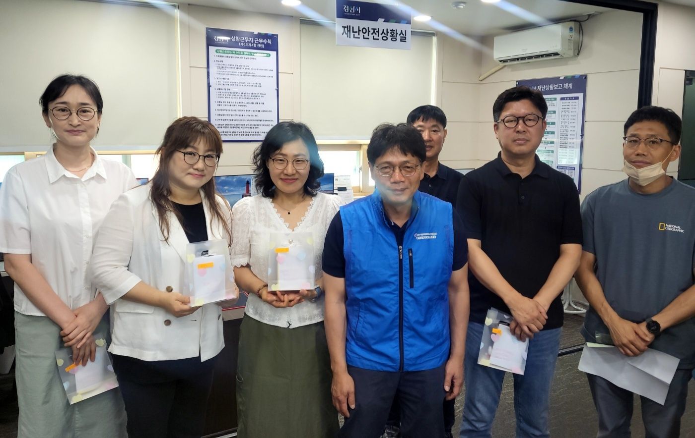 신규임용자 경공노 홍보 및 축하선물 전달