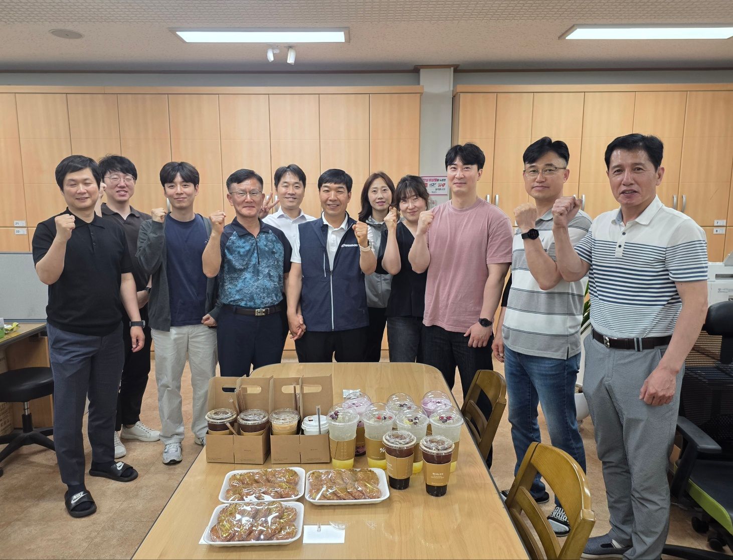 제9회 전국동시지방선거 사무종사 조합원 위문격려